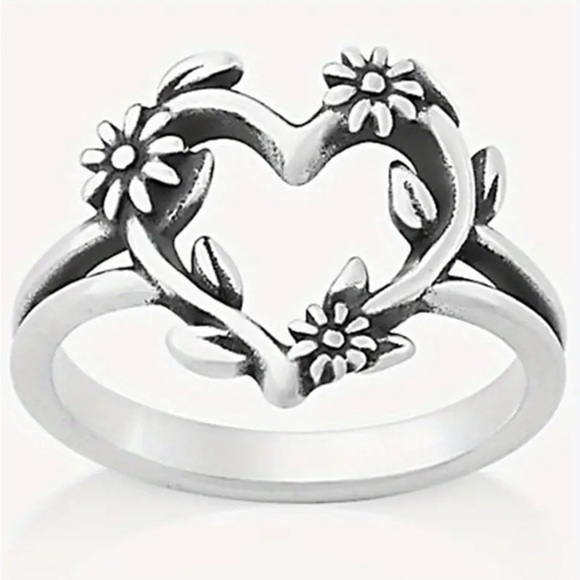Silver Floral Heart Ring - Picture 2 of 5